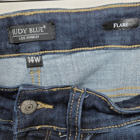 Judy Blue Lily High Rise Hem Flare Plus Jeans Size 14W - Picture 3 of 8